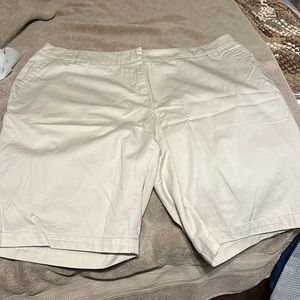 Charter club woman classic fit Bermuda shorts beige in color size 16W